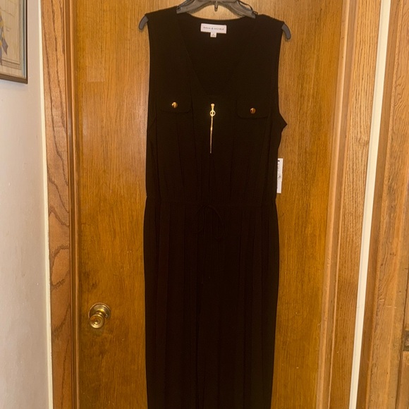 Jumpsuit with pockets - Picture 1 of 5